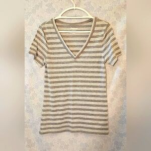 ✨️ Old Navy Women's V-Neck Striped T-shirt ~ Medium/ White- Gray +